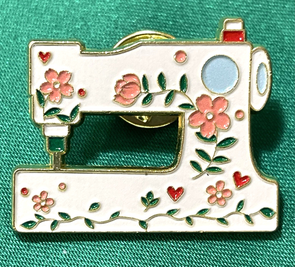 NWOT Antique Sewing Machine Lapel Pin Brooch White Enamel Floral Flowers